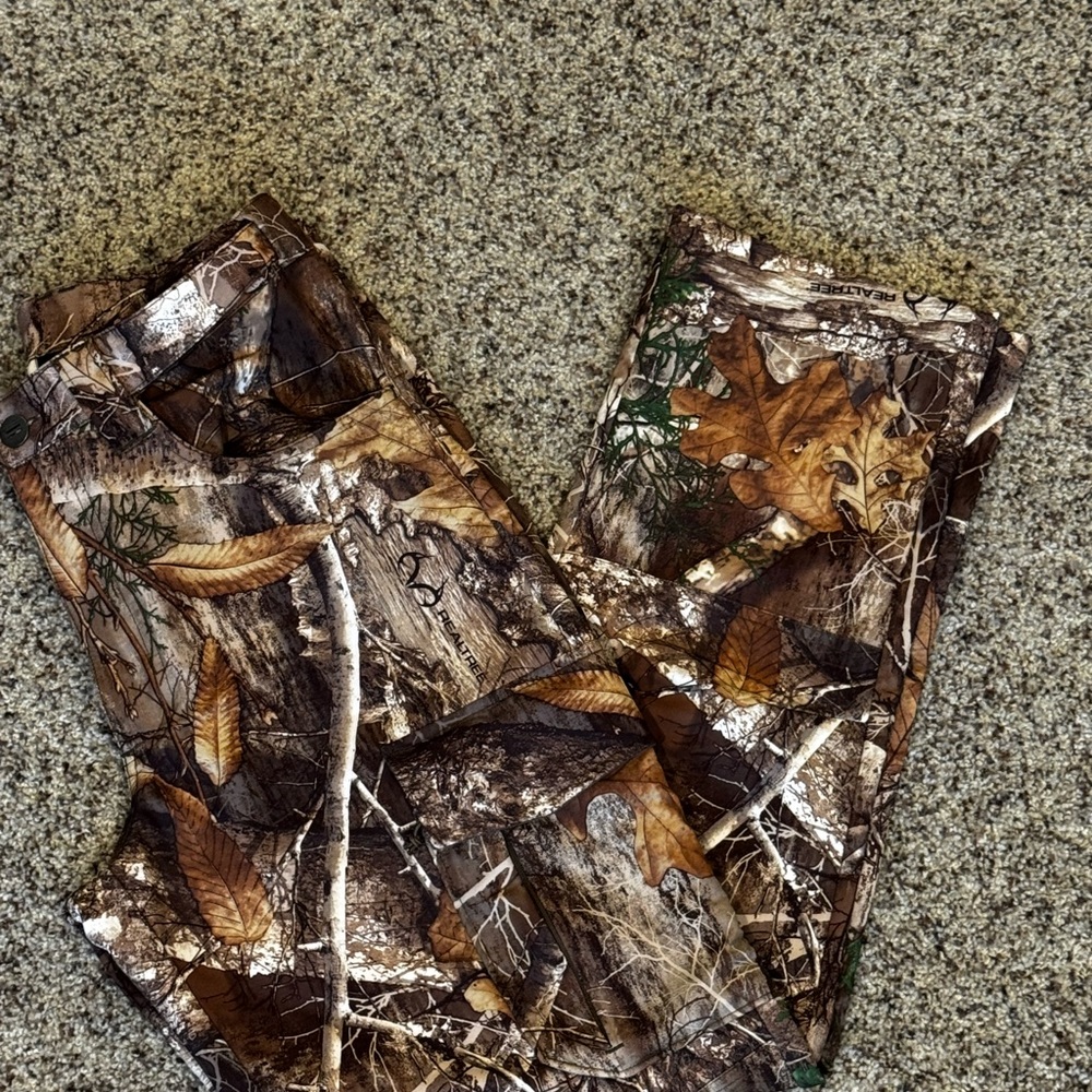 Realtree Camo Hunting Pants and Hoodie Men’s Size Small